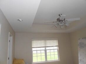 156 Rob St in Farmington, AR - Foto de edificio - Building Photo