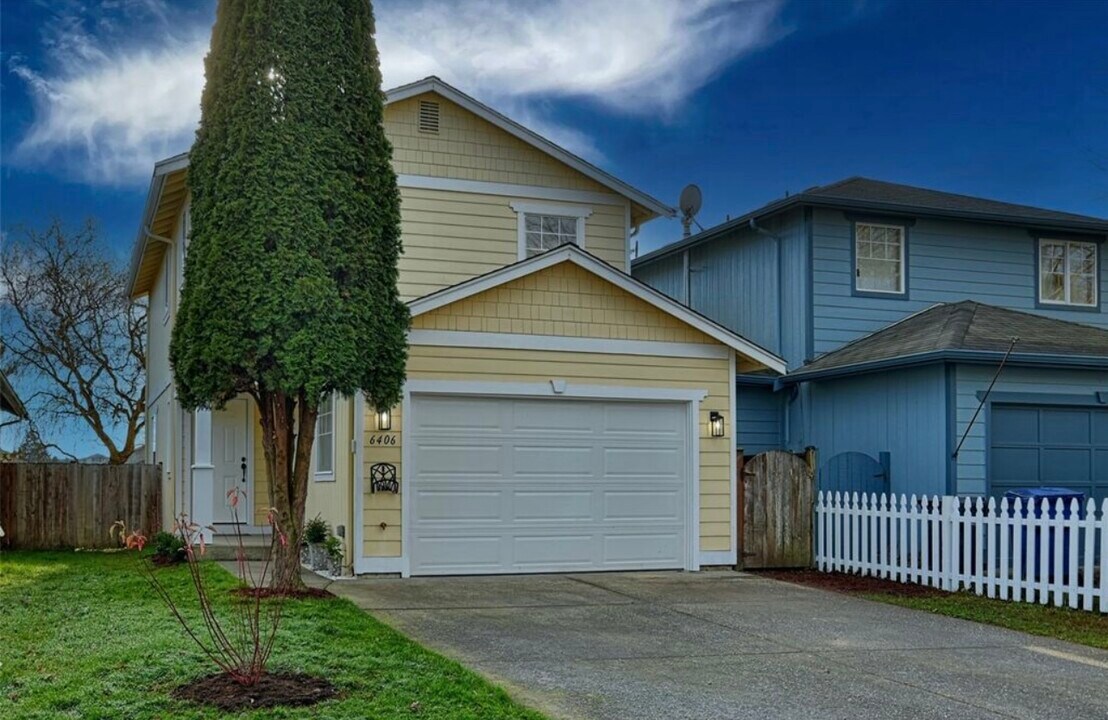 6406 79th Pl NE in Marysville, WA - Building Photo