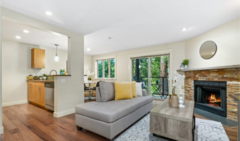 15155 NE 82nd St, Unit 103 in Redmond, WA - Building Photo