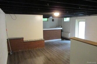 445 W Breckenridge St in Ferndale, MI - Foto de edificio - Building Photo