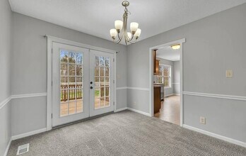 3423 Queensbury Rd in Clarksville, TN - Building Photo - Building Photo