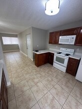 2780 W 62nd St in Hialeah, FL - Building Photo - Building Photo
