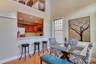 131 Abbie Ct in Guttenberg, NJ - Building Photo