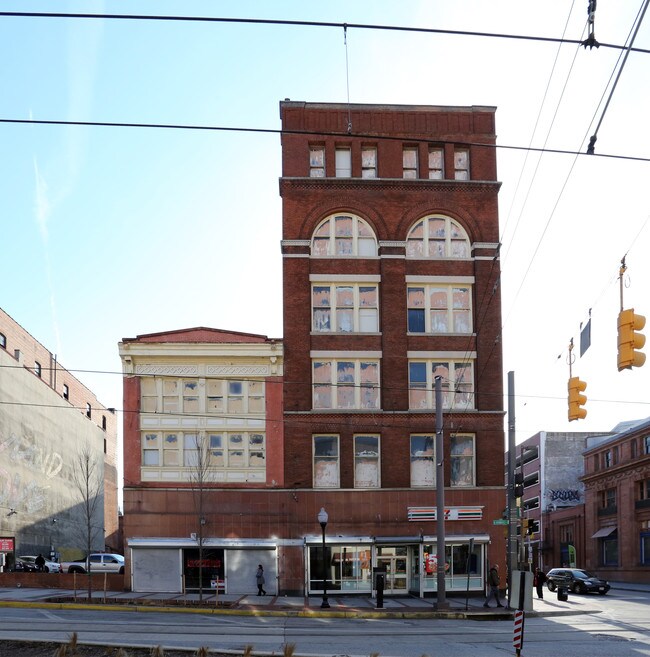 301-303 N Howard St in Baltimore, MD - Building Photo - Building Photo