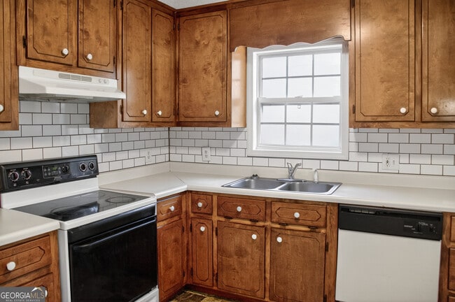 property at 1965 Karen Cir