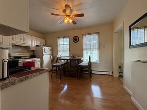 21 Betts Pl-Unit -2 in Norwalk, CT - Foto de edificio - Building Photo