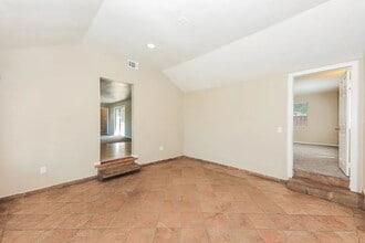 6951 Malibu Dr in Riverside, CA - Building Photo - Building Photo