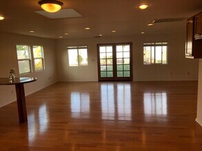 4635 Lindblade Dr in Culver City, CA - Building Photo - Building Photo