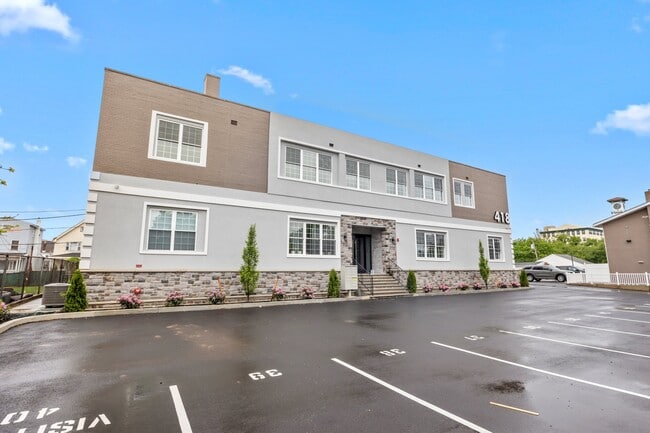 property at 418 Jefferson Ave