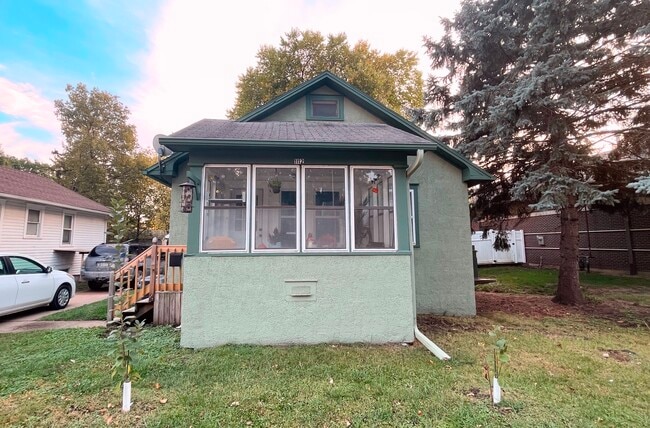 property at 1112 Lincoln Way