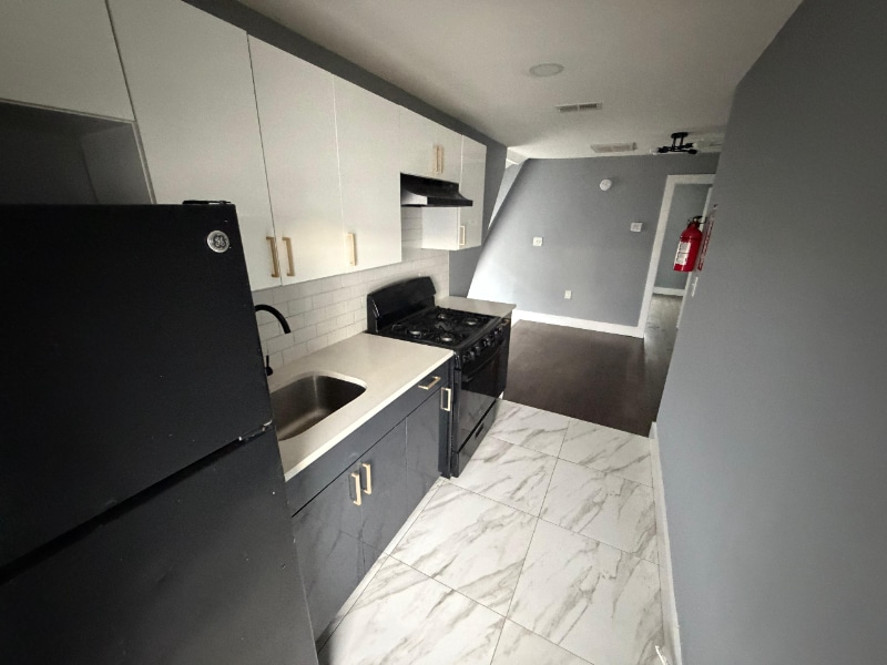 276 S 11th St in Newark, NJ - Building Photo