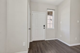 4326 McGregor Blf Ln in Conroe, TX - Foto de edificio - Building Photo