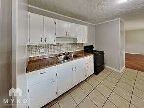 3049 Bluefield Dr in Columbus, OH - Building Photo - Building Photo
