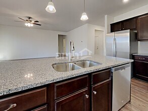 5175 Valley Dr in Cumming, GA - Foto de edificio - Building Photo