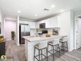 3821 SW 43rd Ct, Unit 102 in Ocala, FL - Building Photo