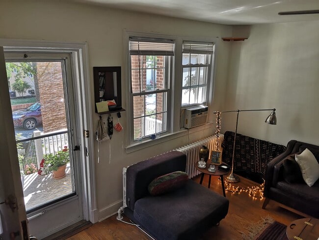 2240 Observatory Pl NW in Washington, DC - Foto de edificio - Building Photo