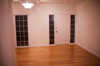 8203 Park Ave SE, Unit #1 in Snoqualmie, WA - Building Photo - Building Photo