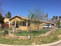 1730 Oregon St in Bakersfield, CA - Foto de edificio - Building Photo