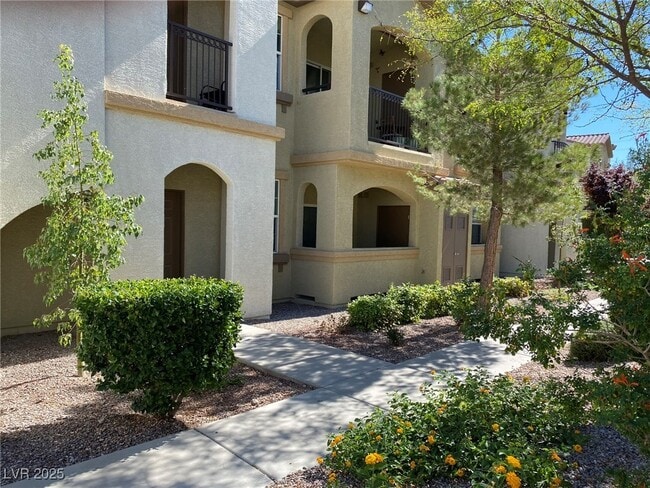 property at 50 Aura de Blanco St
