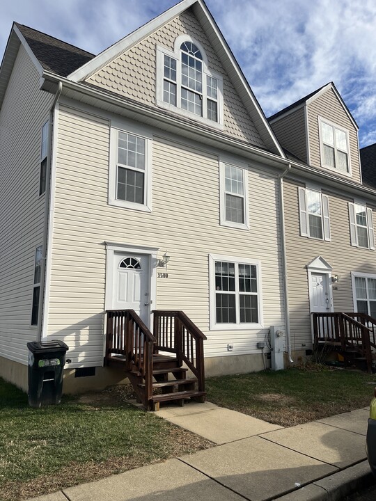 9500 Sea Gull Ct in North Beach, MD - Foto de edificio