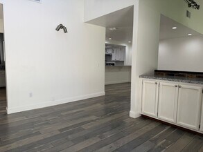 109 N Grant Ln in Folsom, CA - Building Photo - Building Photo