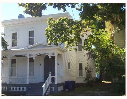 172 W Fourth St in Oswego, NY - Building Photo - Building Photo