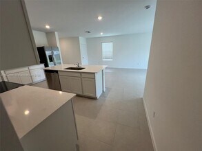 693 Carlyle Wy in Fort Pierce, FL - Building Photo - Building Photo
