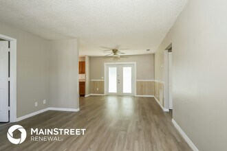 3182 SE East Blackwell Dr in Port St. Lucie, FL - Building Photo - Building Photo