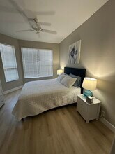 8899 Bristol Bnd in Ft. Myers, FL - Foto de edificio - Building Photo