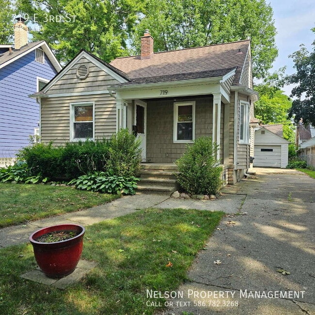 property at 719 E 3rd St