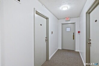 65 California St in West Haven, CT - Building Photo - Building Photo