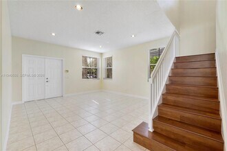 630 Vista Meadows Dr in Weston, FL - Building Photo - Building Photo