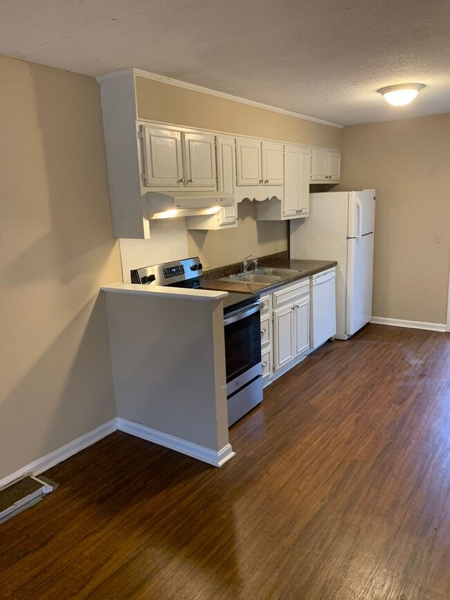 property at 230-25 Lanier Dr