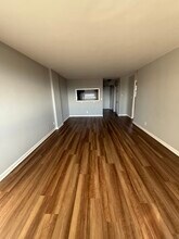 71 Strawberry Hill Ave in Stamford, CT - Building Photo - Building Photo