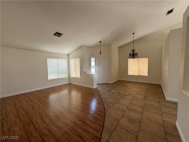 4811 Carefree Dr in Las Vegas, NV - Building Photo - Building Photo