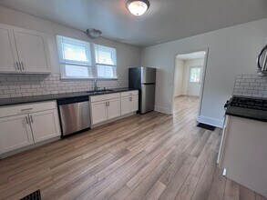 534 Eastern Ave NE in Grand Rapids, MI - Building Photo - Building Photo