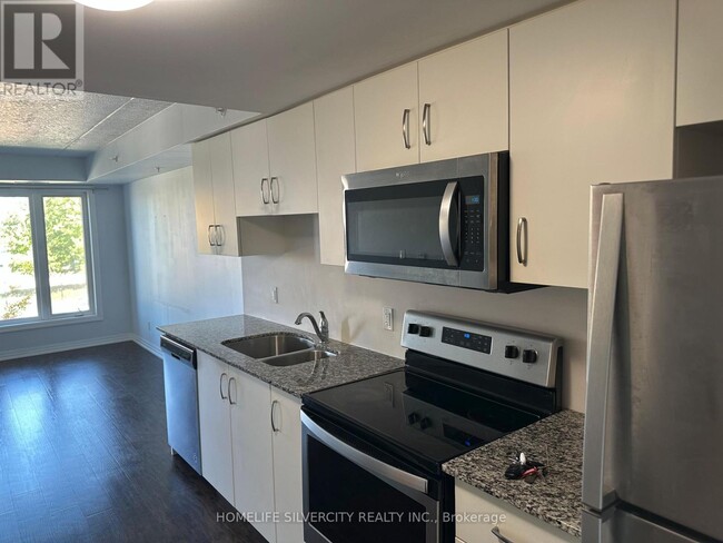 property at 104 Summit Ridge Dr