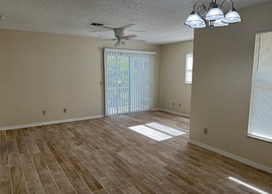 500 37th Ave in Vero Beach, FL - Building Photo - Building Photo