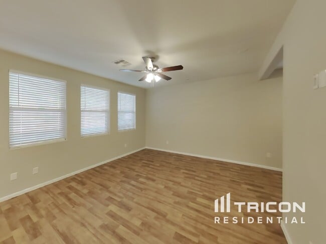10240 Elias Child Ct in Las Vegas, NV - Building Photo - Building Photo