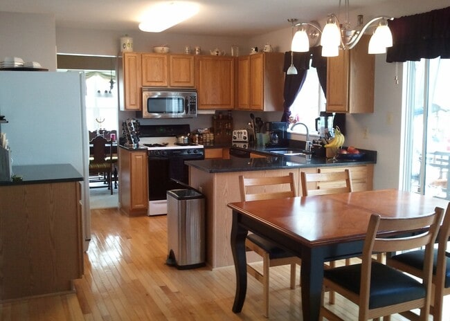 16939 Hickory Forest Ln in Wildwood, MO - Foto de edificio - Building Photo