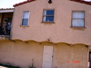 2025 Locust Ave in Long Beach, CA - Building Photo - Building Photo