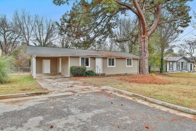 6 George St in Hampton, GA - Building Photo - Building Photo