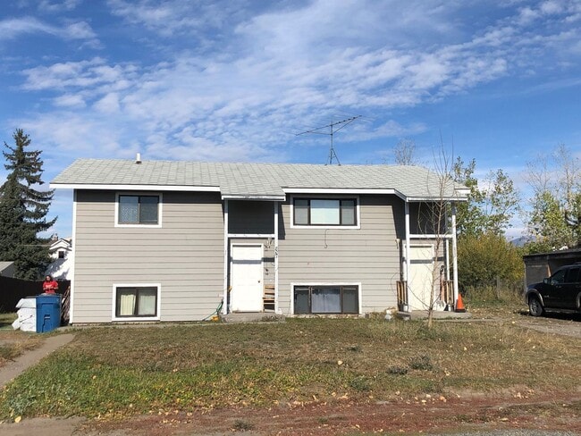 809 Silverbow Ave in Belgrade, MT - Building Photo - Building Photo