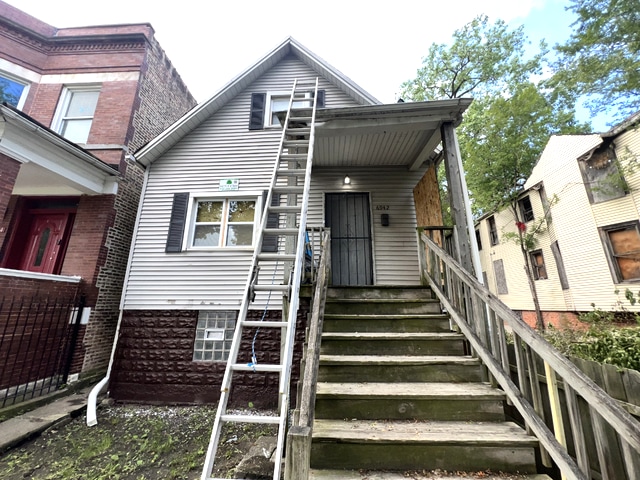 property at 6942 S Carpenter St