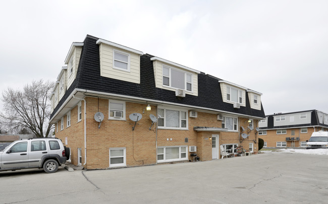 9727 Lorraine Dr in Countryside, IL - Foto de edificio - Building Photo