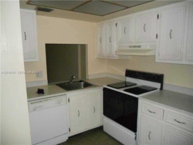 property at 119 Royal Pk Dr