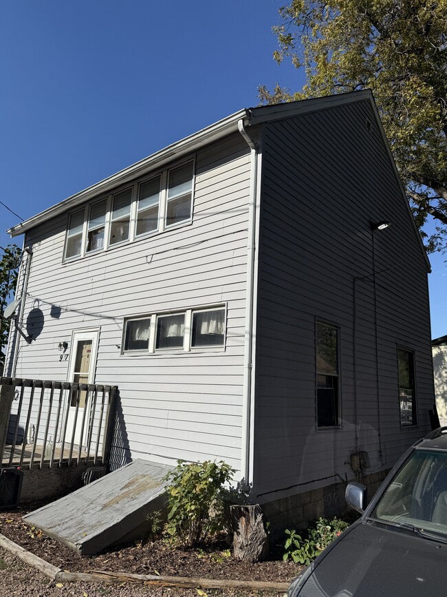 947 W 8th St in Sioux Falls, SD - Building Photo - Building Photo