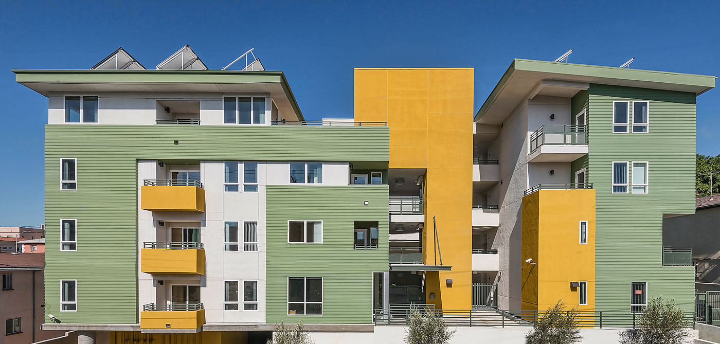 Burlington Family Apartments in Los Angeles, CA - Building Photo