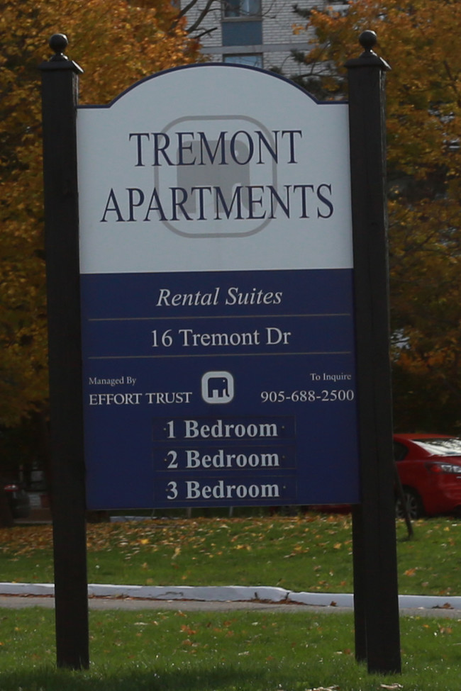 Tremont Apartments in St Catharines, ON - Building Photo - Other