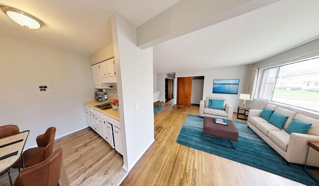 Woodhill Condominiums in Rochester, NY - Building Photo - Interior Photo